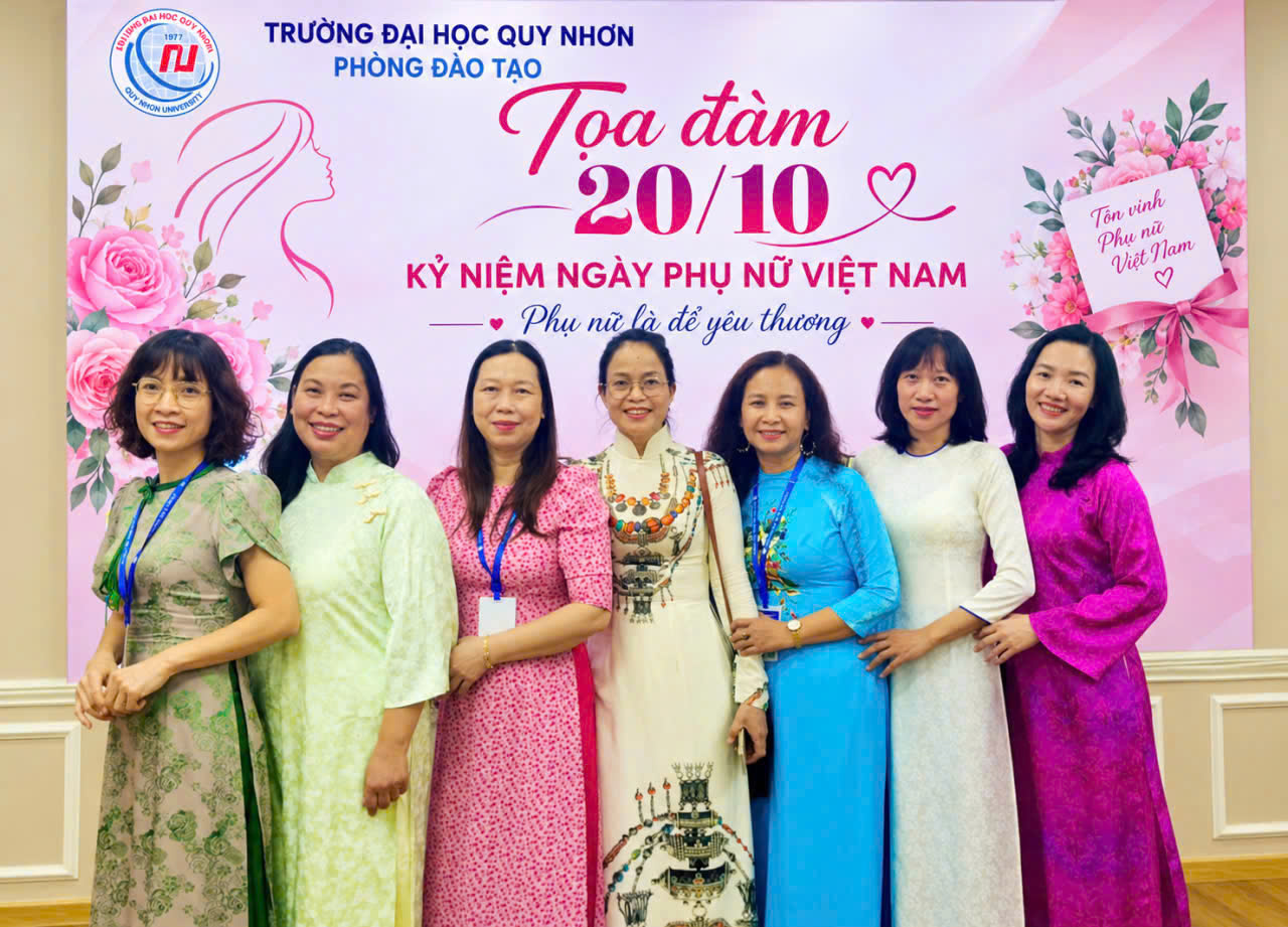 Tuần lễ Áo dài Phòng Đào tạo QNU 1